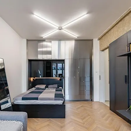 Design Cozy Living In The Heart Of Artist District